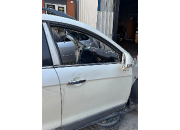 Chevrolet captiva c100 çıkma orjinal hatasız sağ ön kapı (sedefli beyaz)