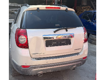 Chevrolet captiva c100 hatasız arka (sedefli beyaz)