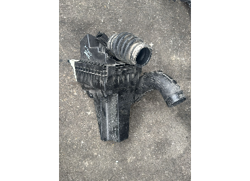 Ford courier 2025 çıkma orjinal hava filtre kutusu