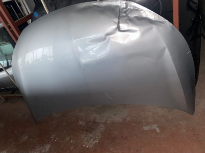 Opel corsa f ufak hasarlı ön kaput orjinal