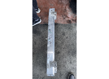 Opel Grandland x çıkma orjinal tampon demiri