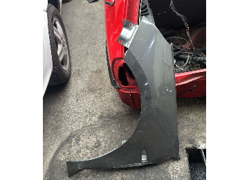 Opel insignia çıkma orjinal sol ön çamurluk hasarlı