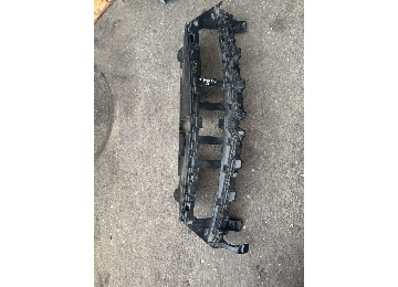 Opel mokka b çıkma orjinal panjur alt plastiği